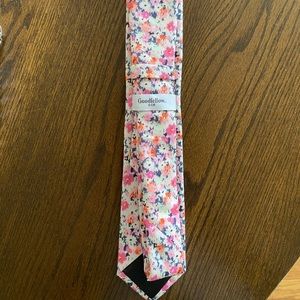 Brand New Goodfellow & Co. Floral Ditzy Design Neck Tie - 58”